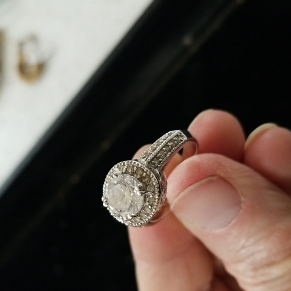 Ring - Picture 4 of 4